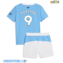 Camisa de time de futebol Manchester City Erling Haaland #9 Replicas 1º Equipamento Infantil 2025-26 Manga Curta (+ Calças curtas)